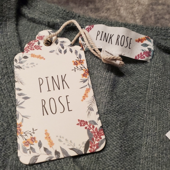 ♡♡♡♡♡  NWT Pink Rose knit sweater. - Picture 9 of 11